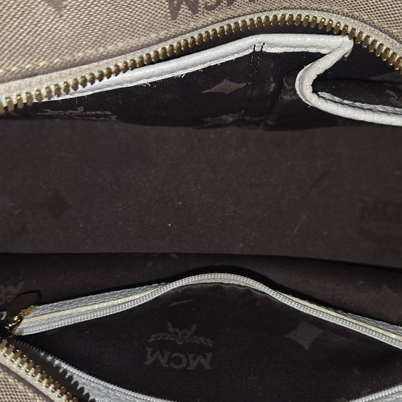 Pre Loved MCM Vintage White and Gold Handbag - Picture 12 of 14